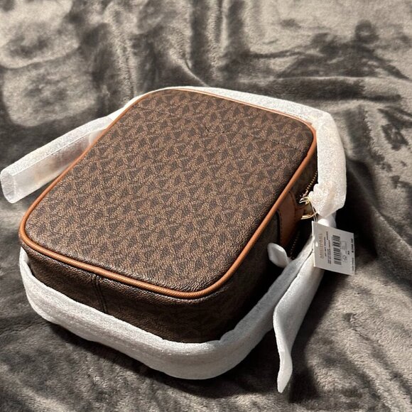 Michael Kors Jet Set Travel $398 Medium Signature Logo Crossbody Brown NWT - Picture 13 of 15